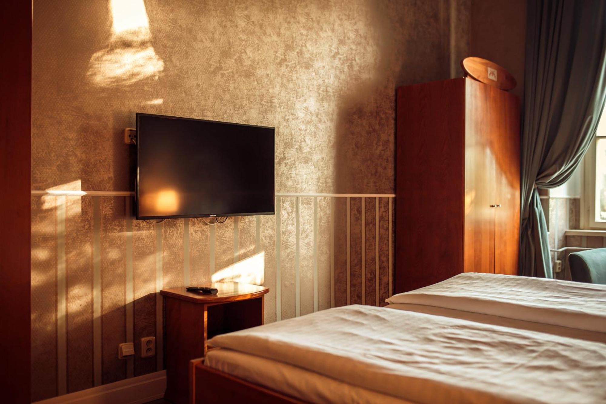 Hotel Kastiel Mojmírovce Esterno foto