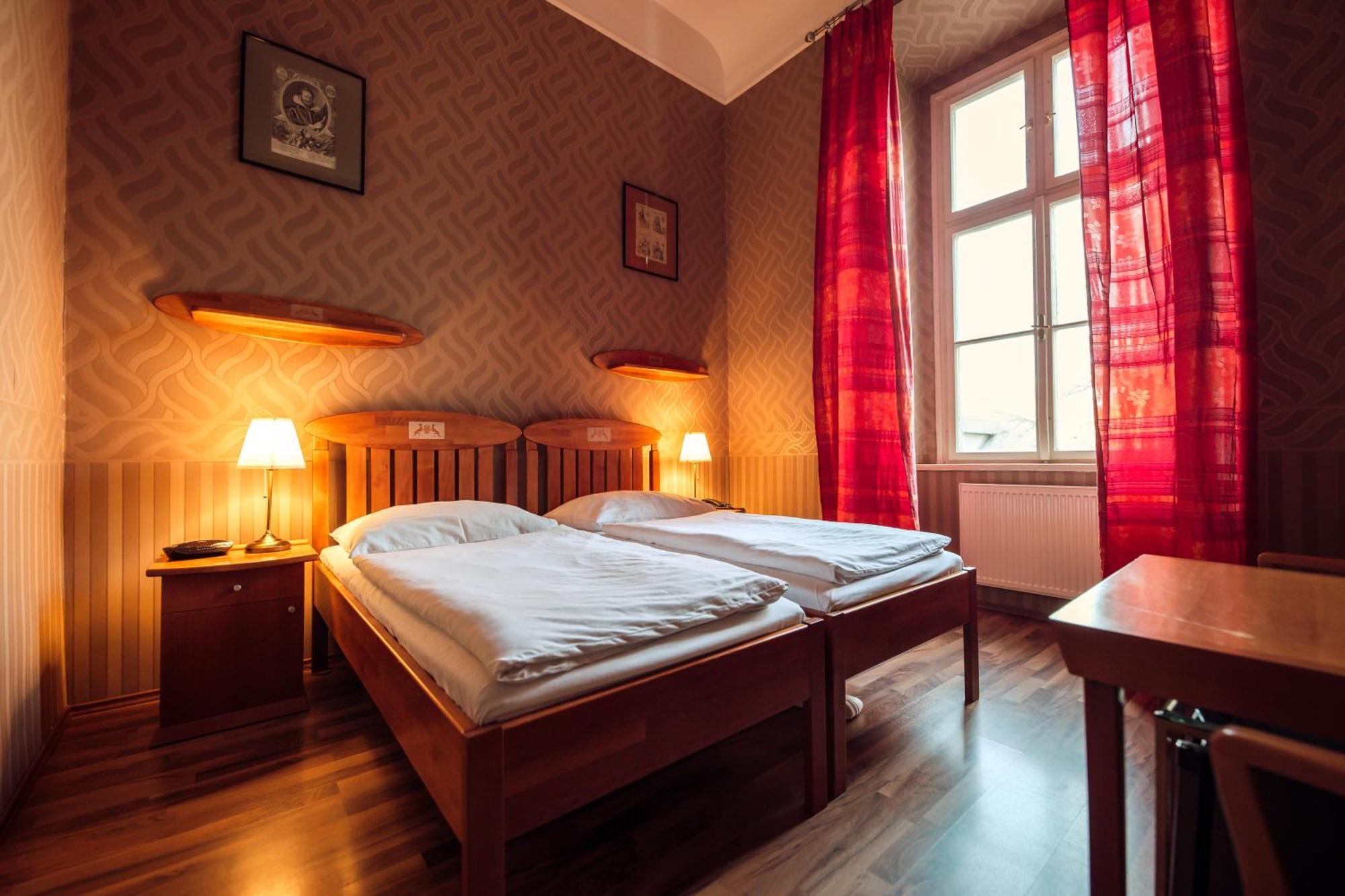 Hotel Kastiel Mojmírovce Esterno foto