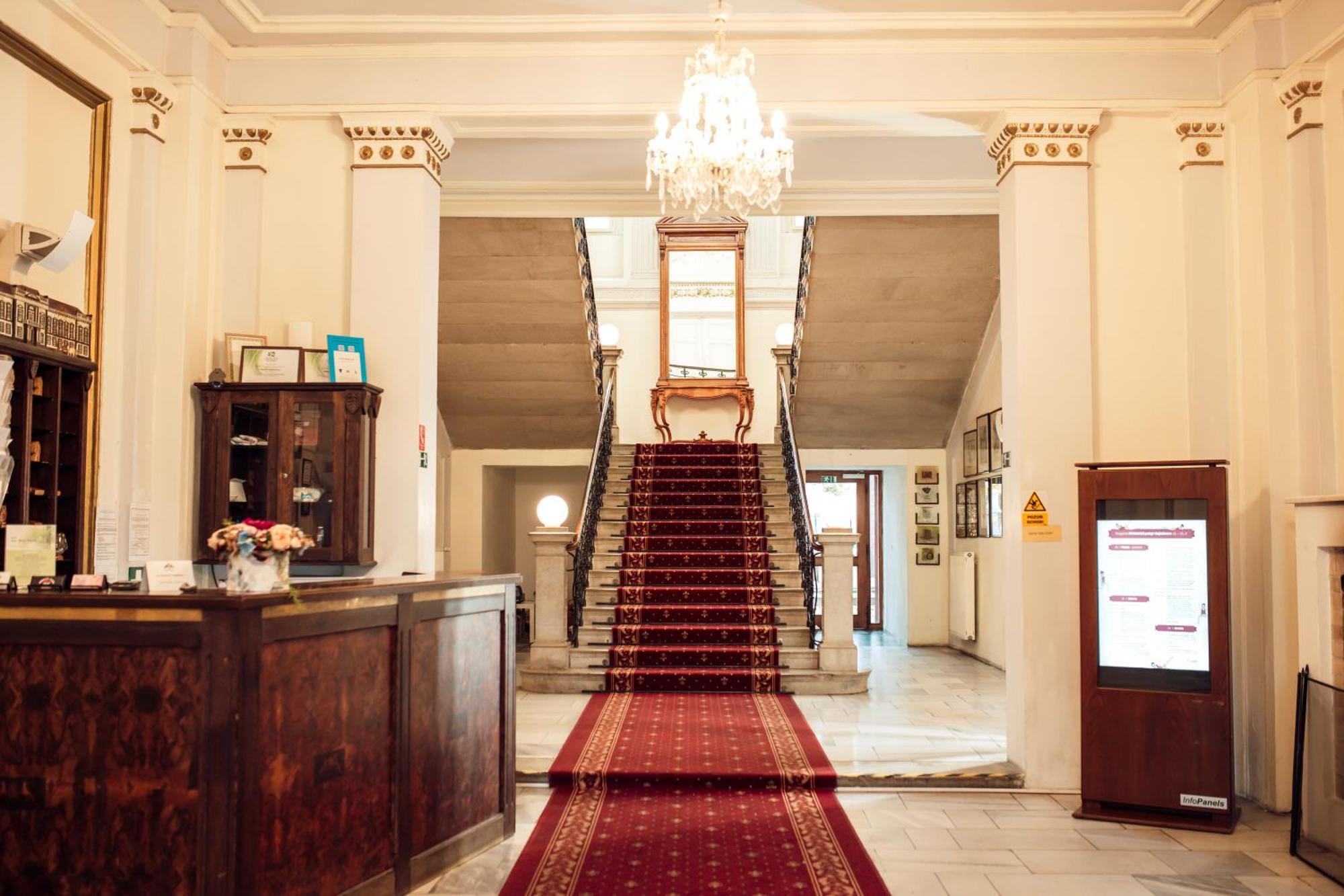 Hotel Kastiel Mojmírovce Esterno foto